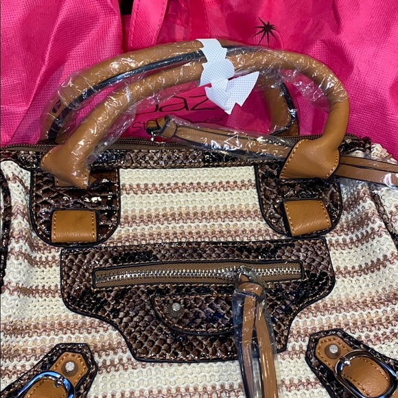 SHOEDAZZLE tan and cream pattern handbag - Picture 2 of 7